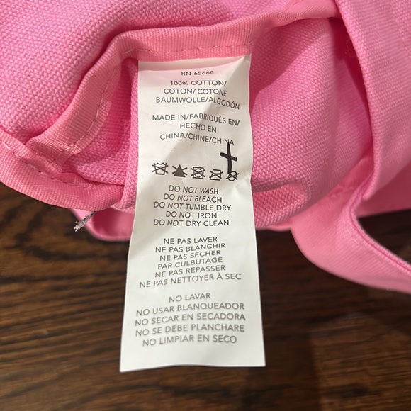 NWOT Urban Outfitters Yellowstone Tote Bag - Picture 5 of 5